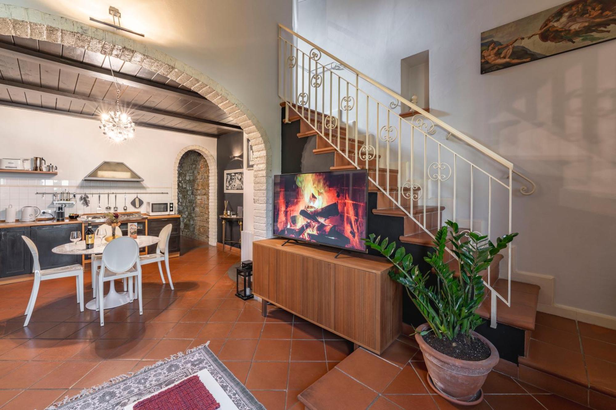 Elegant Penthouse In Santo Spirito Apartment Florence